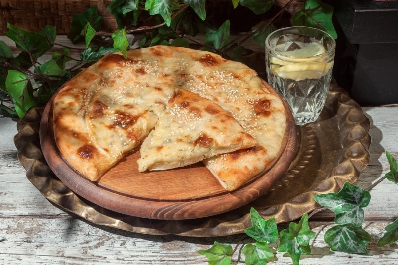 Пирог Осетинский с картофелем и сыром 370 гр 
