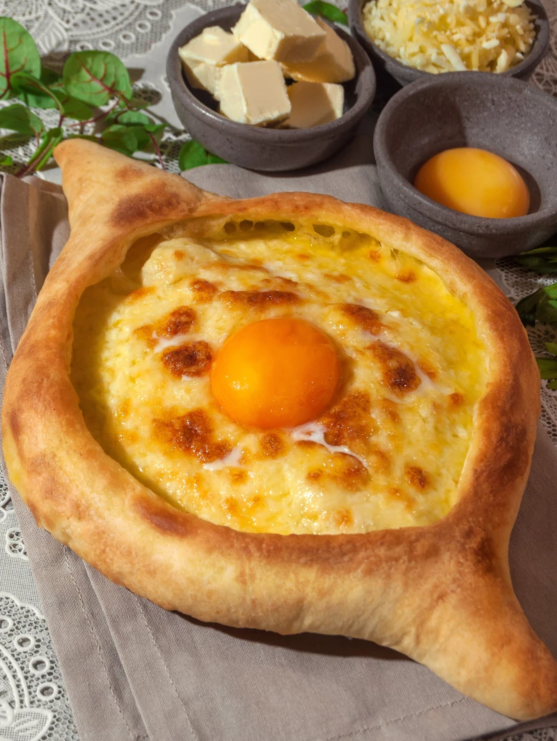 Хачапури по-аджарски 300 гр. 