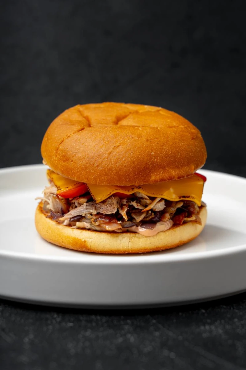 Бургер с рваной свининой Техас