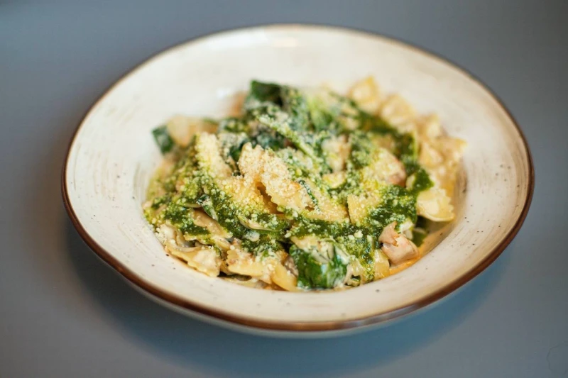 Фарфалле с Лососем и Шпинатом 280гр