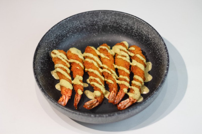 Креветки Панко с соусом халапеньо