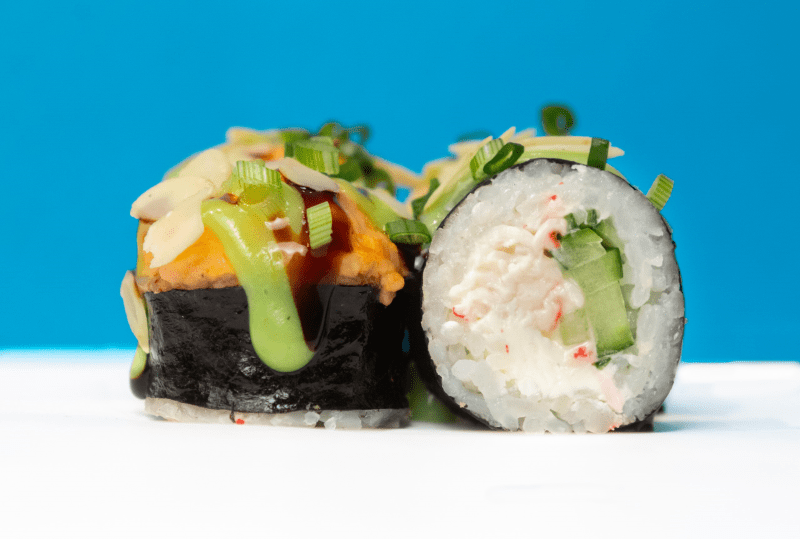 Запеченный с лососем и соусом васаби