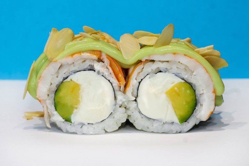 Ролл с креветкой и сливочным васаби