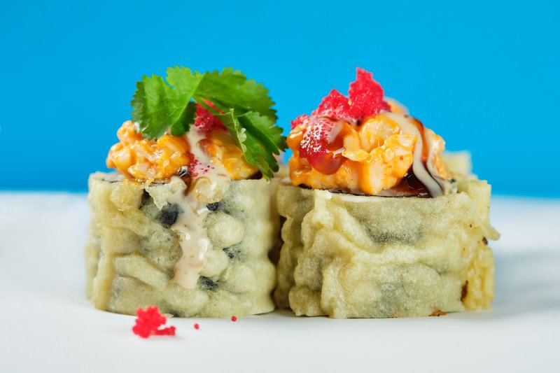 Тартар ролл с том-ям креветкой