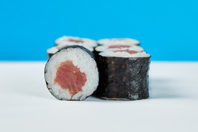 Ролл маки с тунцом