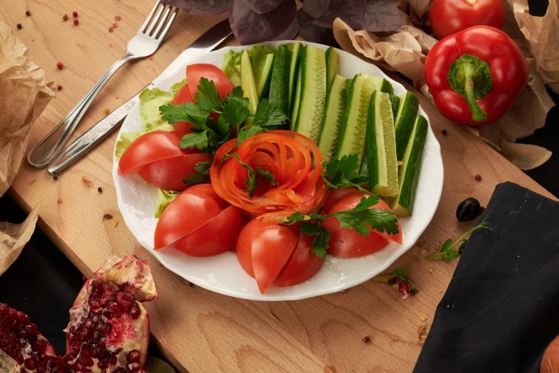 Ассорти из свежих овощей