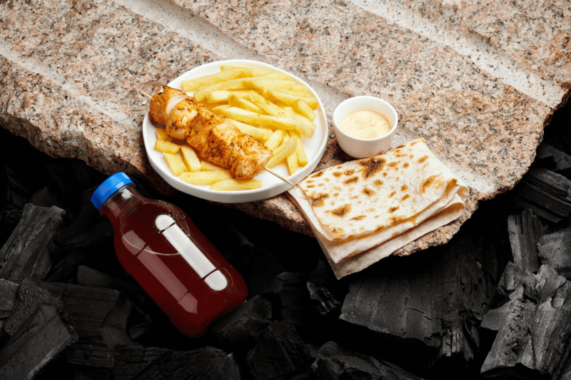 Комбо детский шашлык из курицы + фри + сырный соус +морс