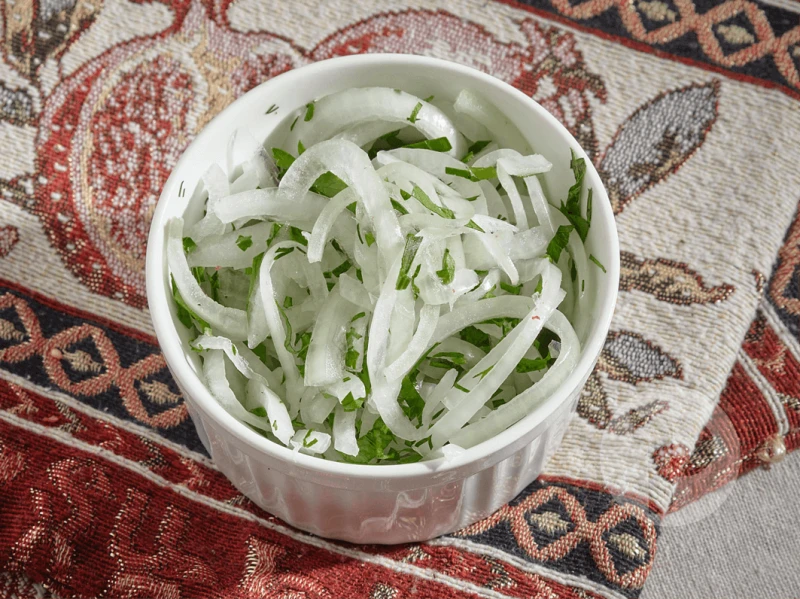 Лук маринованный