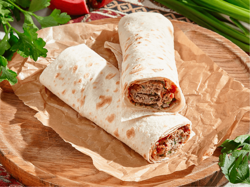 Люля-кебаб из курицы в лаваше