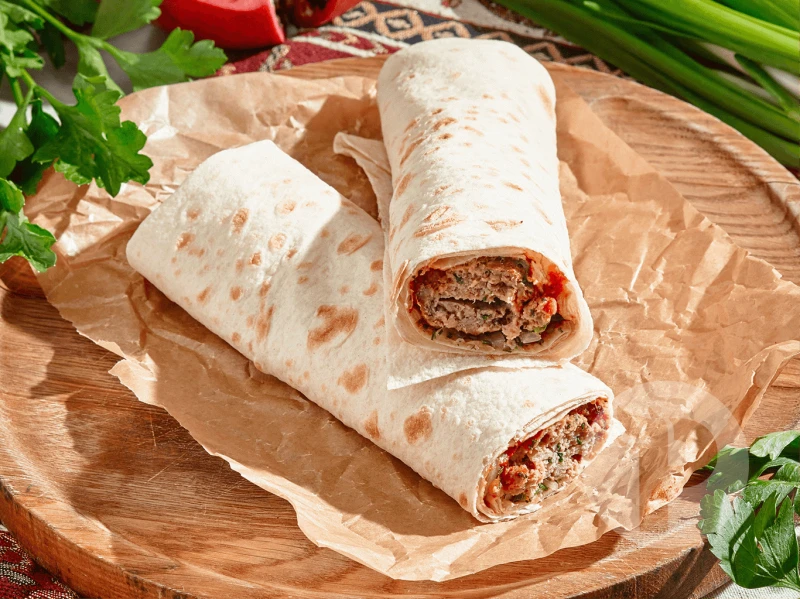 Люля-кебаб из курицы в лаваше