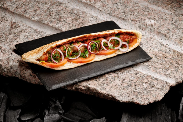 Люля-кебаб куриный в хрустящей булочке