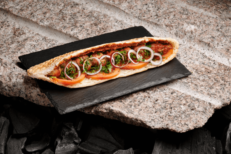 Люля-кебаб куриный в хрустящей булочке