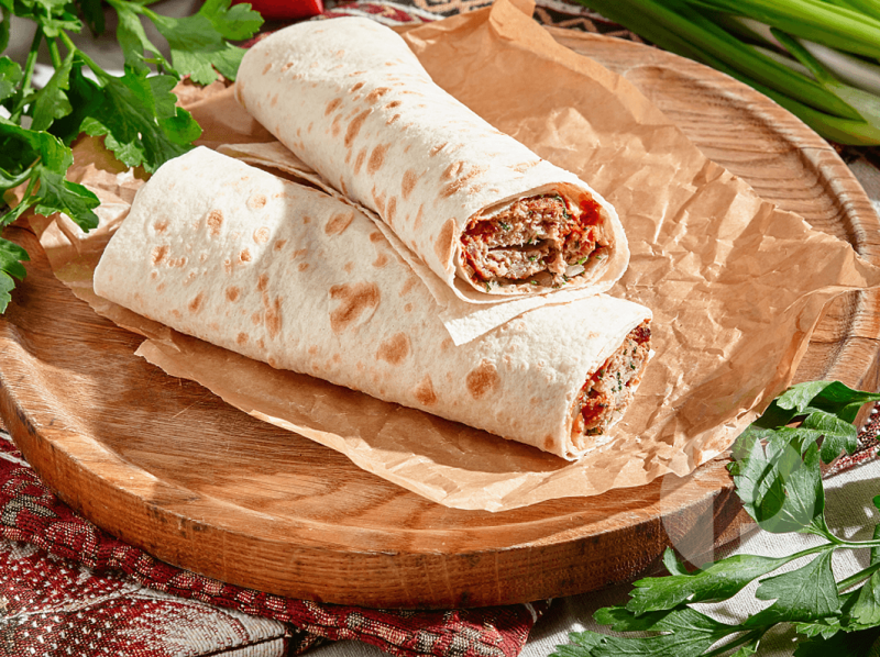 Шашлык и люля в лаваше