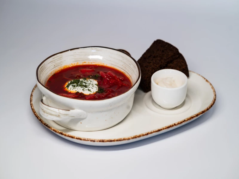 Борщ по-сибирски с томленой говядиной