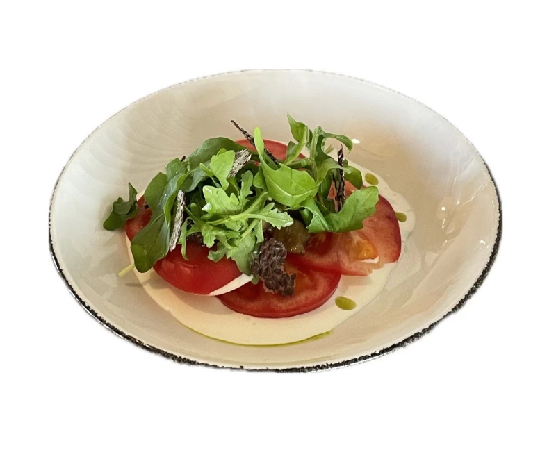 Салат с томатом, баклажаном,зеленью и семенами льна