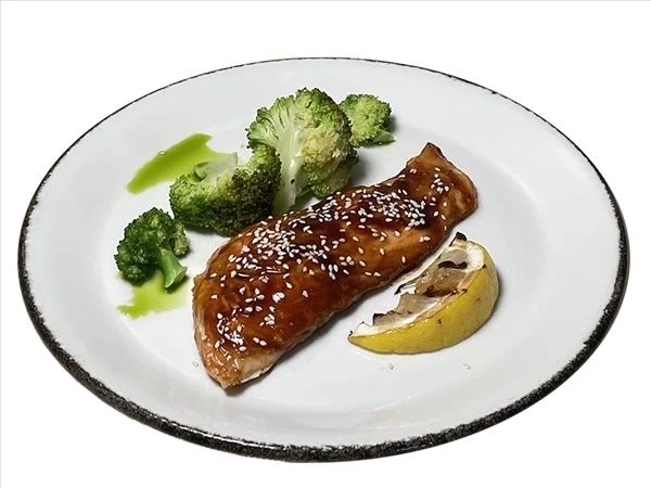 Лосось под соусом терияки с брокколи