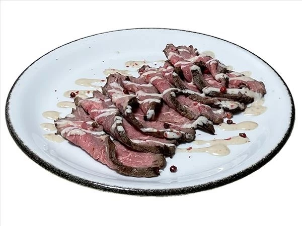 Ростбиф с ореховым соусом