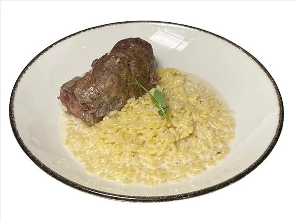 Говяжьи щечки с пастой орзо