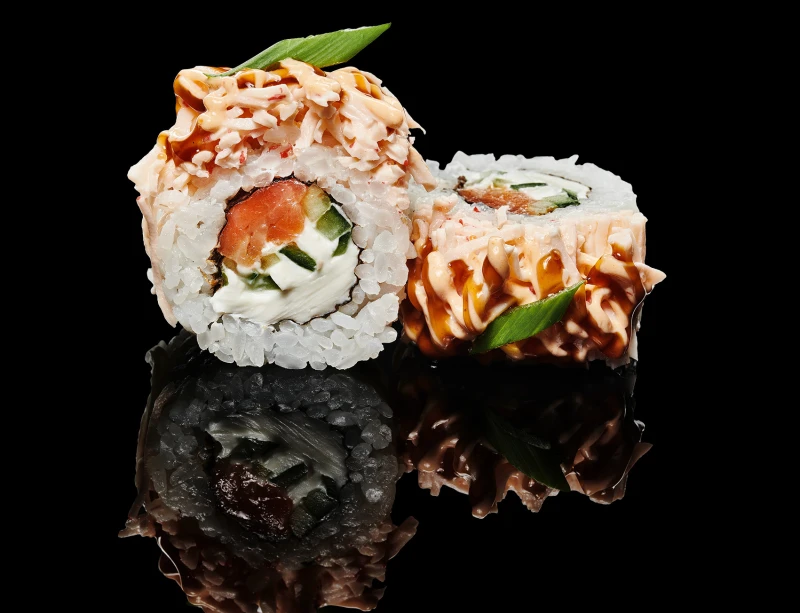 ролл Момоиро Рору