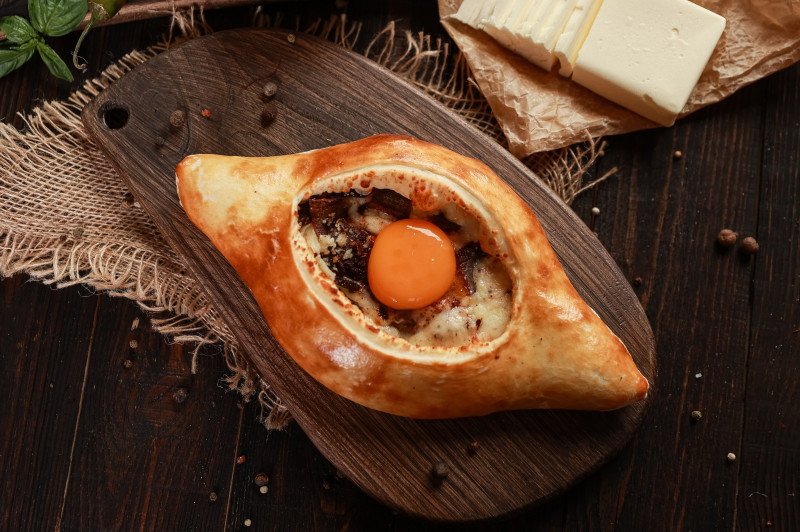 Хачапури Ереван с бастурмой
