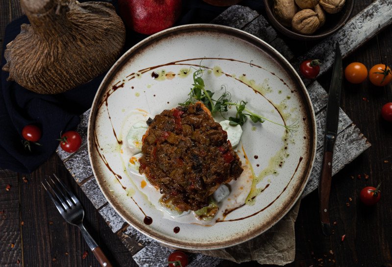 Треска с овощной сальсой