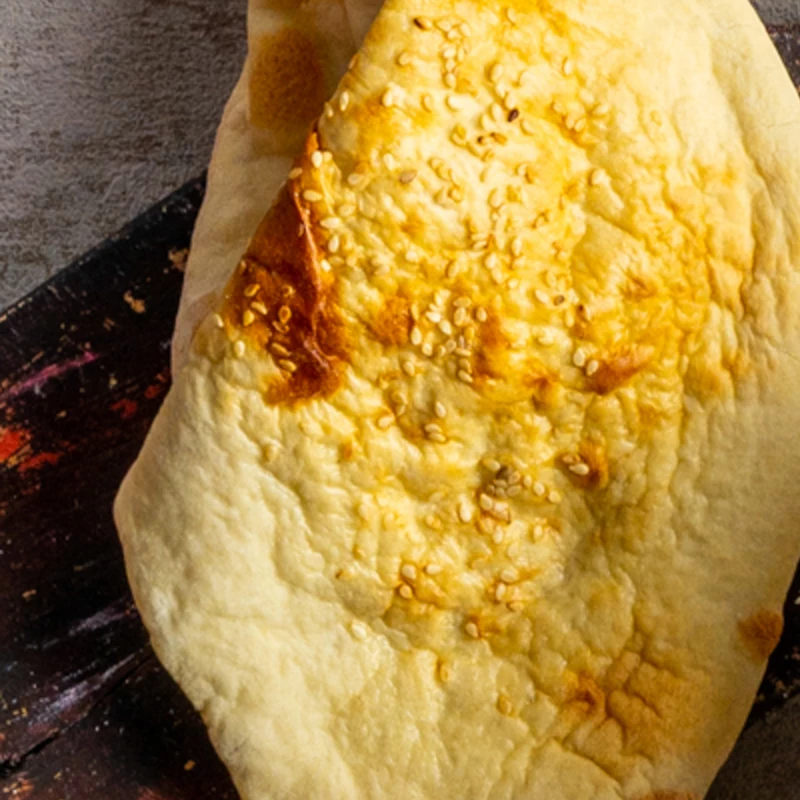 Лепешка из печи с кунжутом