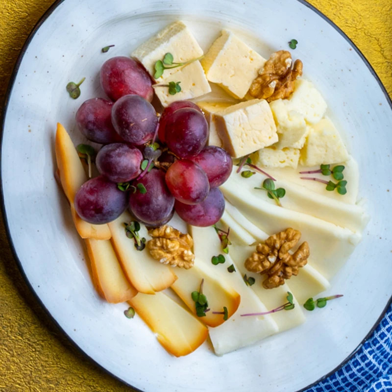 Ассорти кавказских сыров