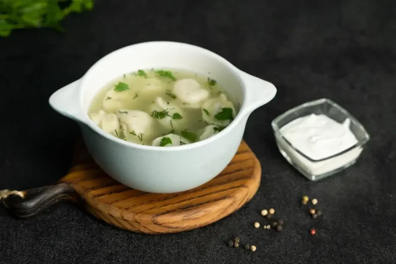 Пельмени на бульоне