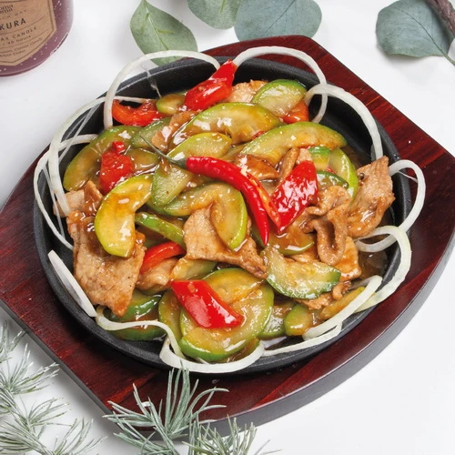 Кабачки со свининой