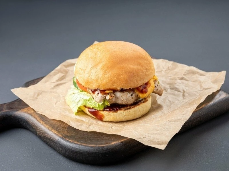 Бургер с куриным стейком