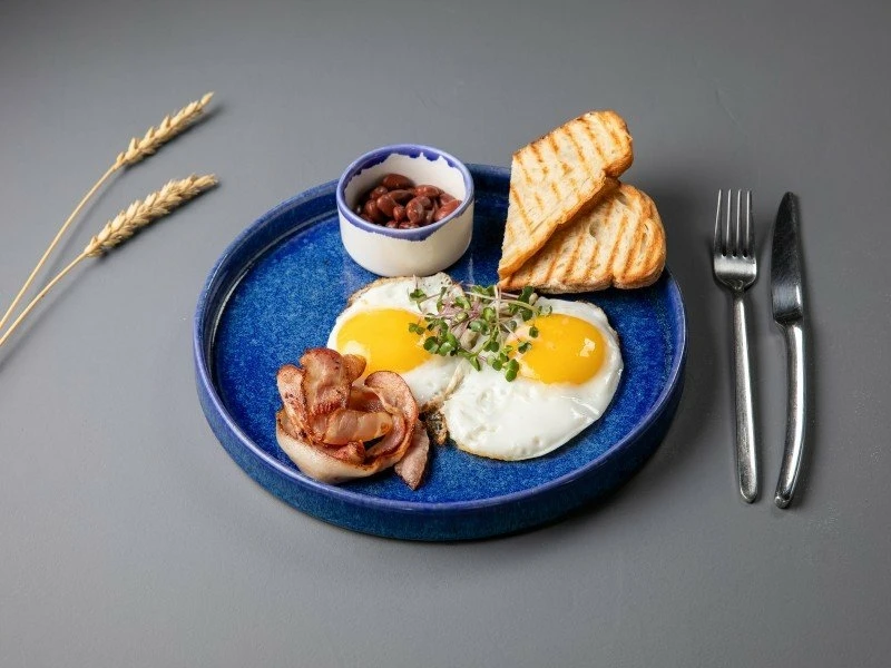 Английский завтрак с беконом