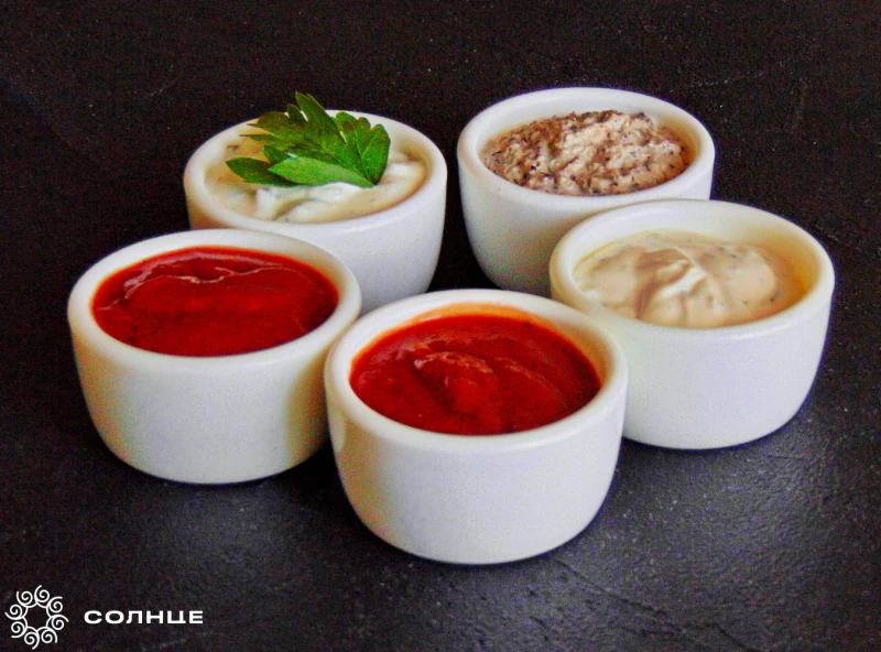Соусы и лаваш
