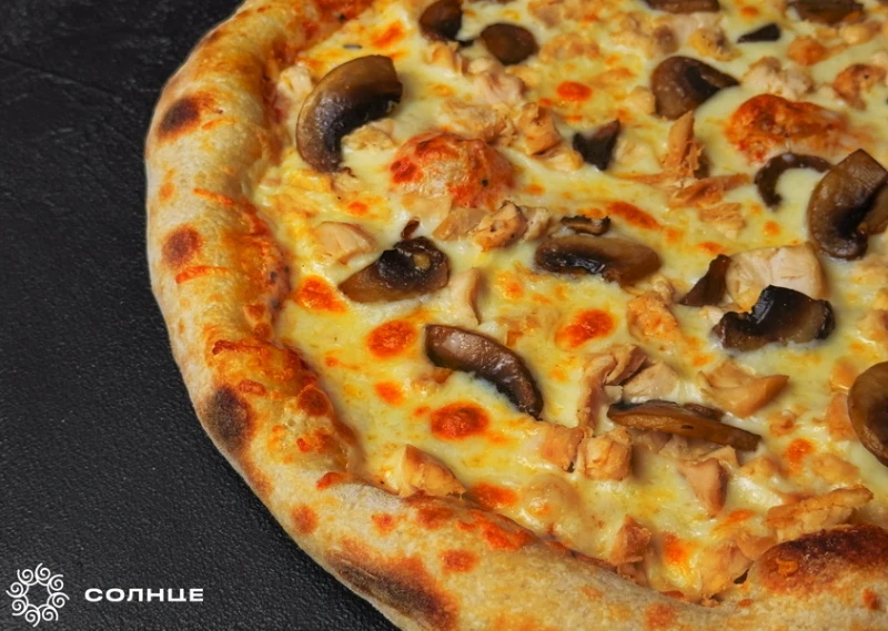 C курицей и грибами 