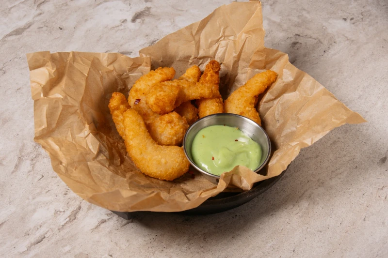 Креветки темпура с соусом сладкий васаби