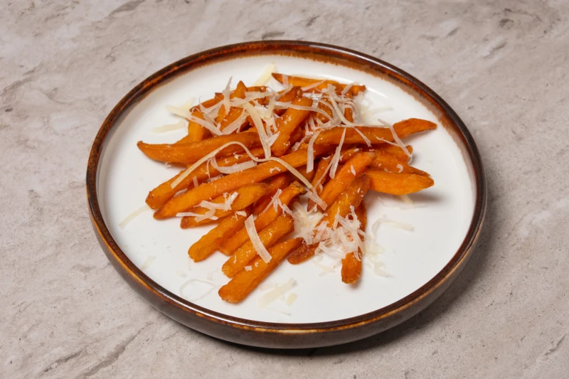 Батат фри с пармезаном