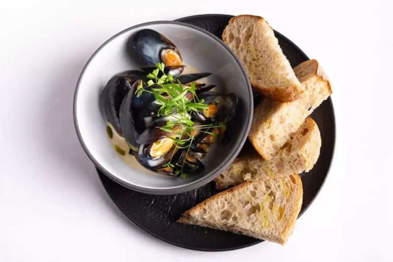 Мидии в сливочном соусе