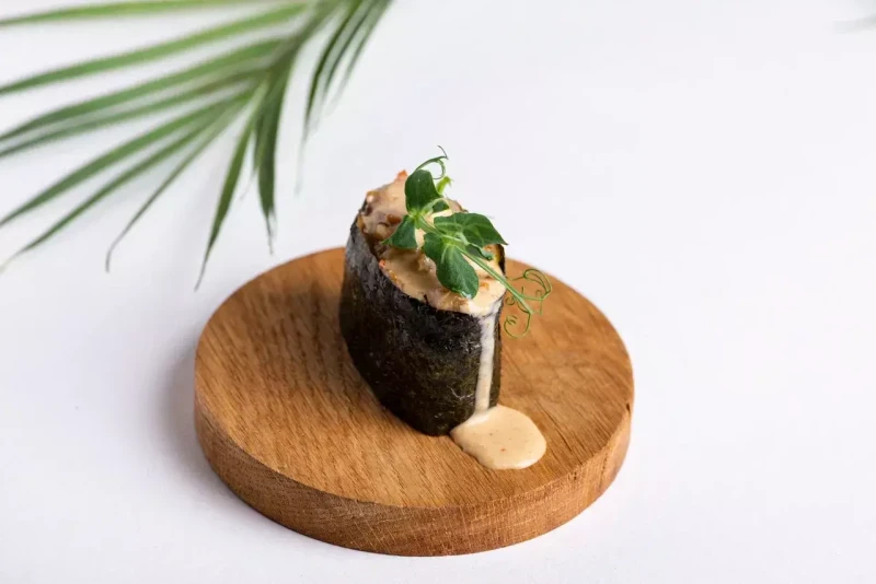 Гункан с креветкой