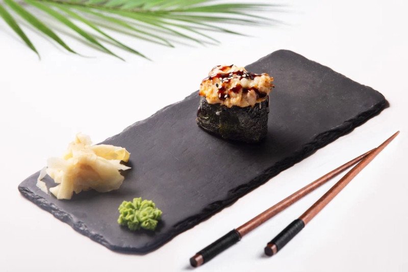 Гункан запеченный с курицей