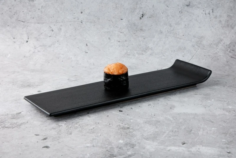 Гункан с лососем 40 гр.