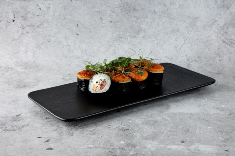 Запеченный с лососем том ям 260 гр.