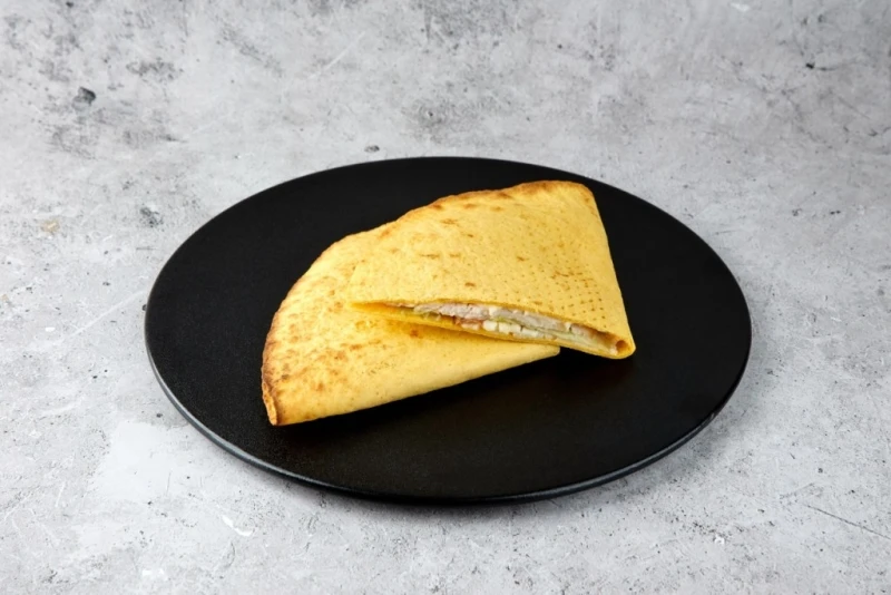 Кесадилья с курицей 200 гр.