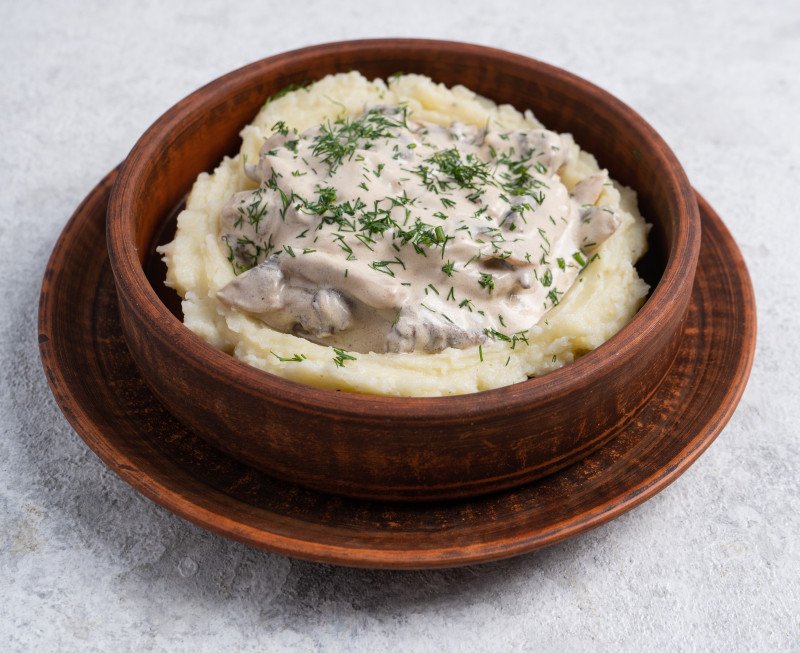 Бефстроганов *