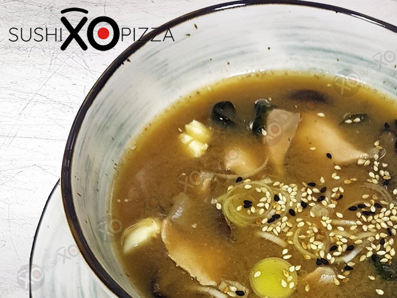 Мисо суп с лососем