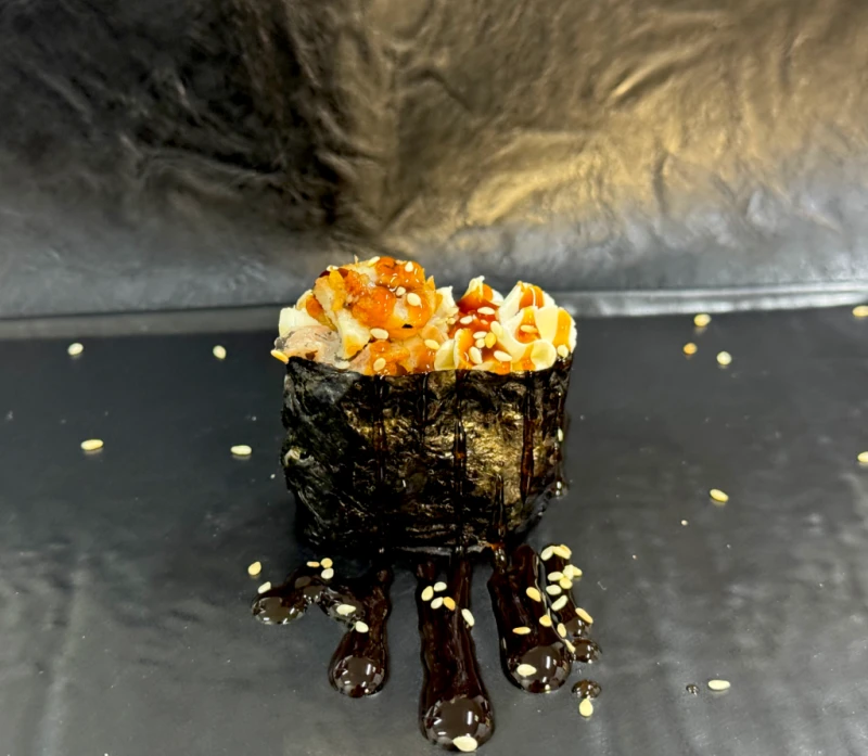 Гункан с угрем