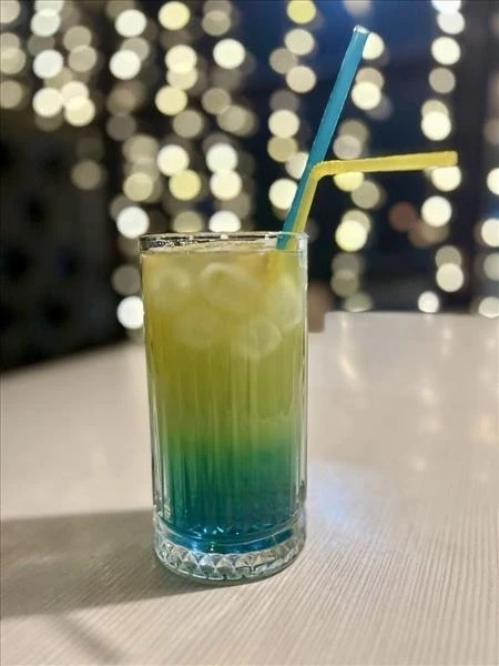 Коктейль Голубая лагуна б/а