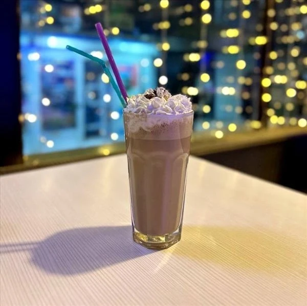 Банановый кофе с мороженым