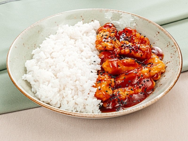 Треска в кисло-сладком соусе с рисом