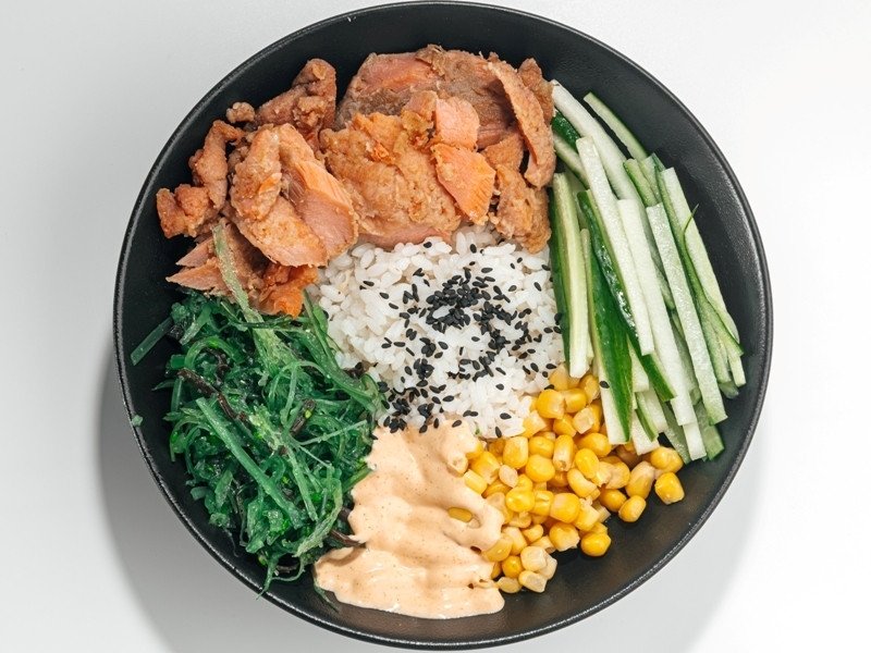 Поке с лососем