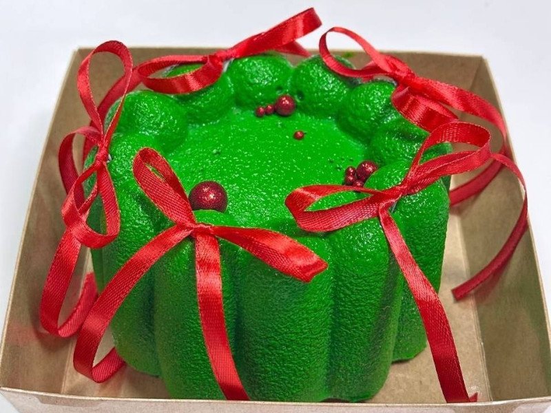 Муссовый новогодний торт с начинкой Орео