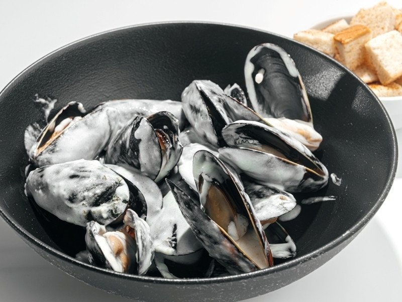 Мидии в сливочно-чесночном соусе